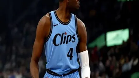 [图]詹眉携手贡献43分球队止住热火三连败势头